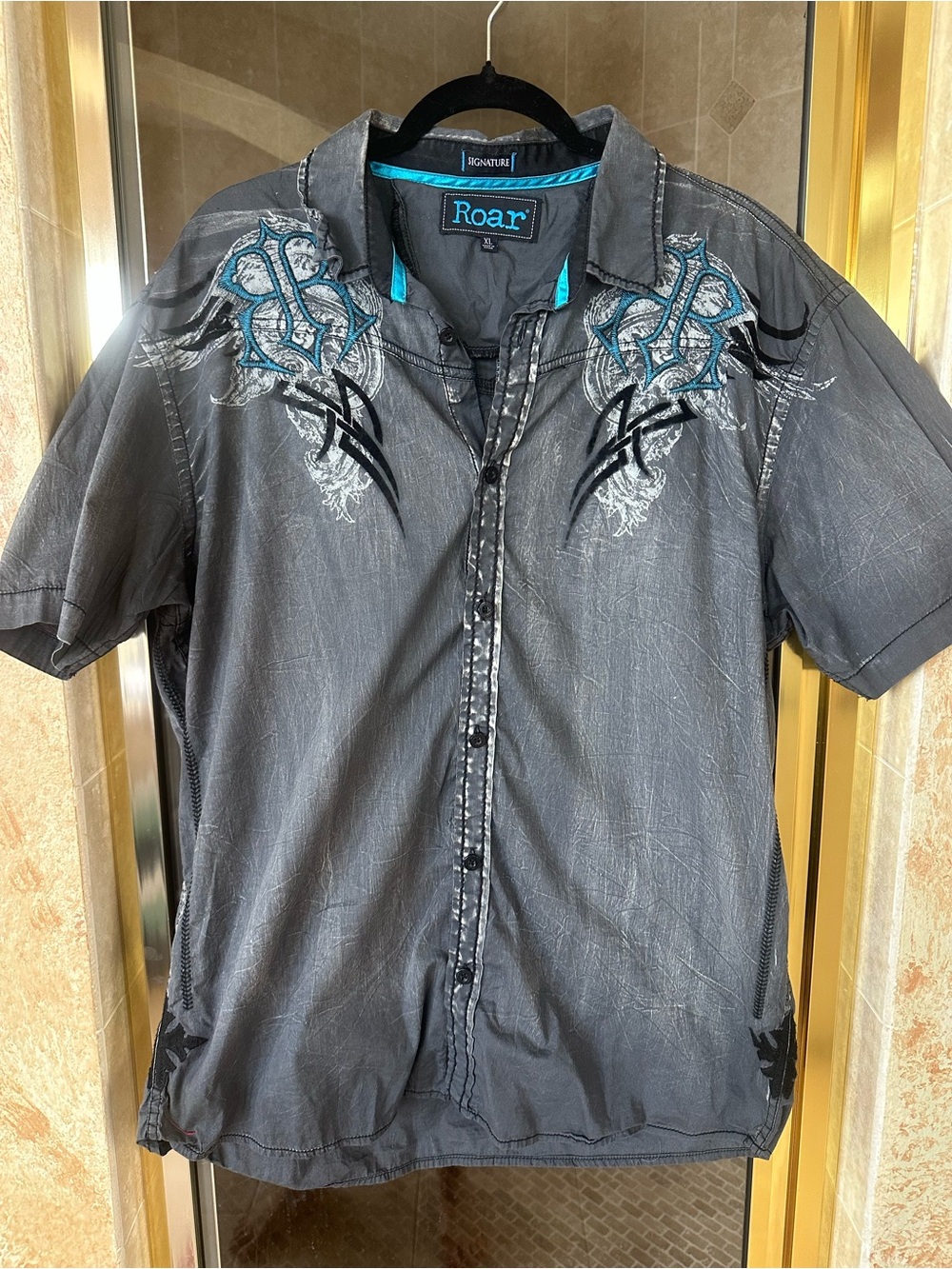 Buckle Roar Men’s Shirt XL